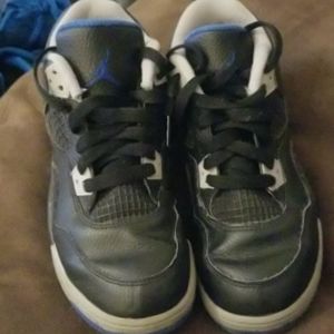 Jordan retro 4